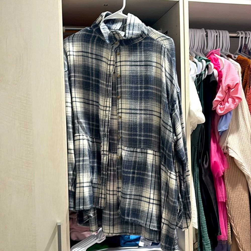 Blue and white American Eagle flannel